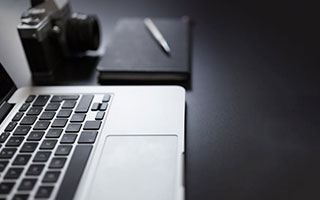 股票配资炒股公司:新手买股票开户流程-陆铭：中国人工作时间太长！必须要多放假 一定要加班就给足加班费 让老婆去花钱！