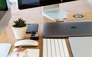 优秀炒股配资门户:首选配资炒股网-成本惊人！英伟达“烧钱”散热 单套液冷组件将飙至近40万元（附股）